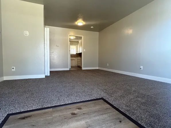 3323 E Clinton Ave #3323, Fresno, CA 93703