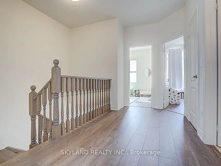 459 Dundas St E — Photo 20