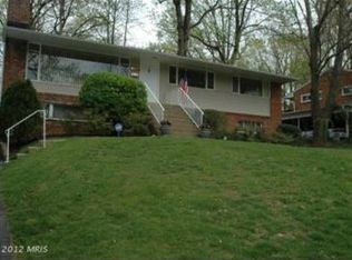 4007 Terrace Dr, Annandale, VA 22003
