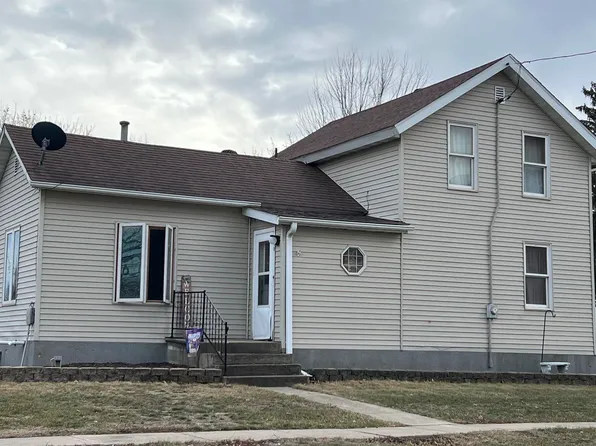 521 Cedar St, Nashua, IA 50658