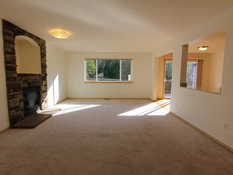 11441 SE 195th Pl — Photo 5