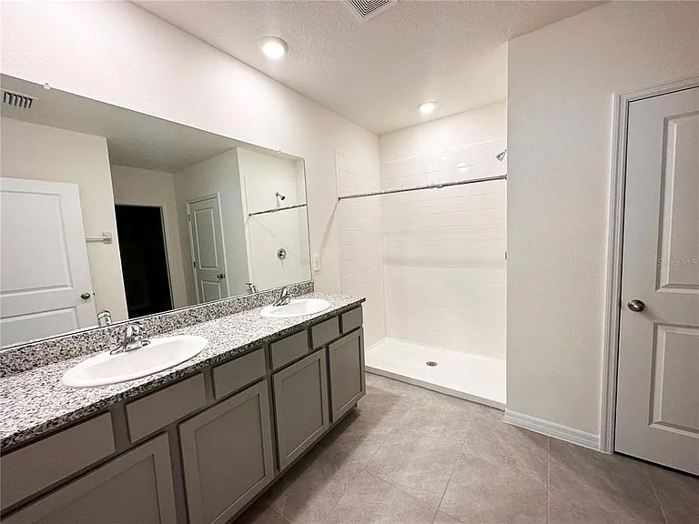 5105 Vecchio Ct — Photo 12