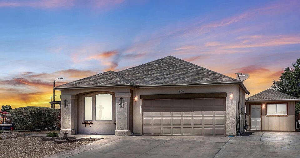 1st image of 237 Flor Acacia Ct