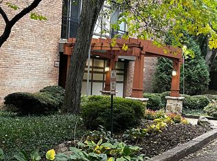 5800 Oakwood Dr UNIT 2D, Lisle, IL 60532