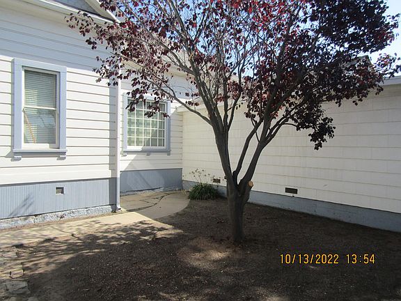 3rd image of 306 N Pine St