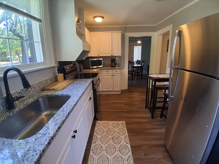 506 Pinckney St — Photo 10