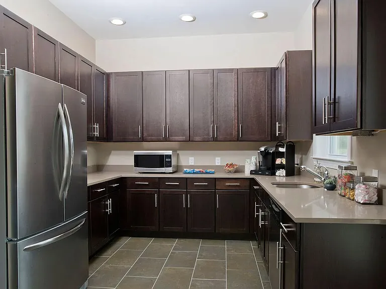 Summit Terrace Luxury Apartments — Photo 7