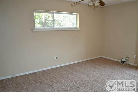 3rd image of 1715 Cooper Dr