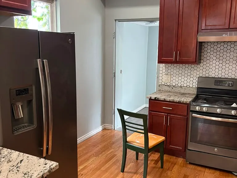 1020 S Claremont Ave #2 — Photo 4