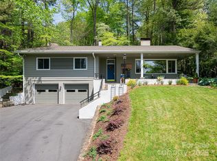 165 Country Club Dr, Waynesville, NC 28786