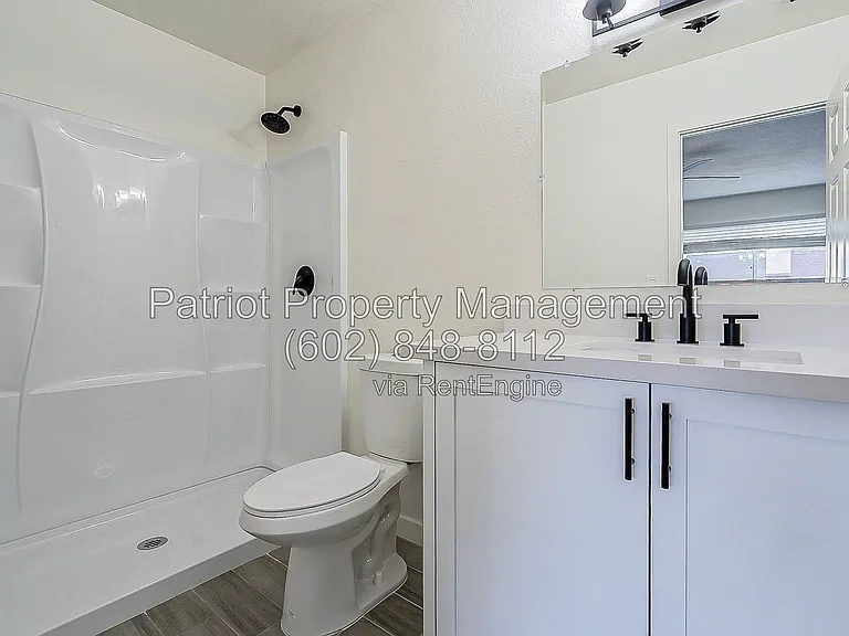 7003 W Sierra St — Photo 21
