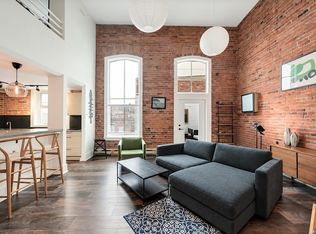 1407 Government St #302, Victoria, BC V8W1Z1