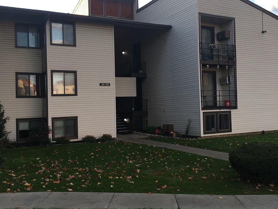 1st image of 426 Village Blvd N