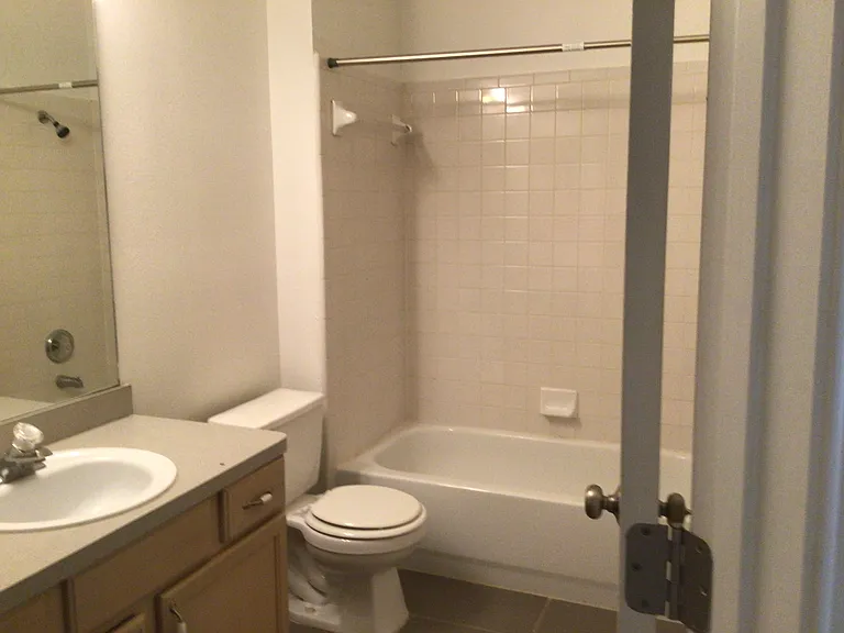 2913 Whisper Oaks Ln #A — Photo 16