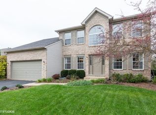 700 E Thornwood Dr, South Elgin, IL 60177