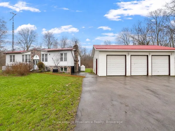 19656 Loyalist Pkwy, Prince Edward County, ON K0K 1T0