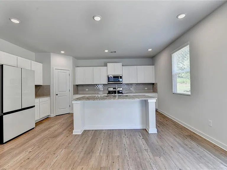 5165 Union Heights Way — Photo 12