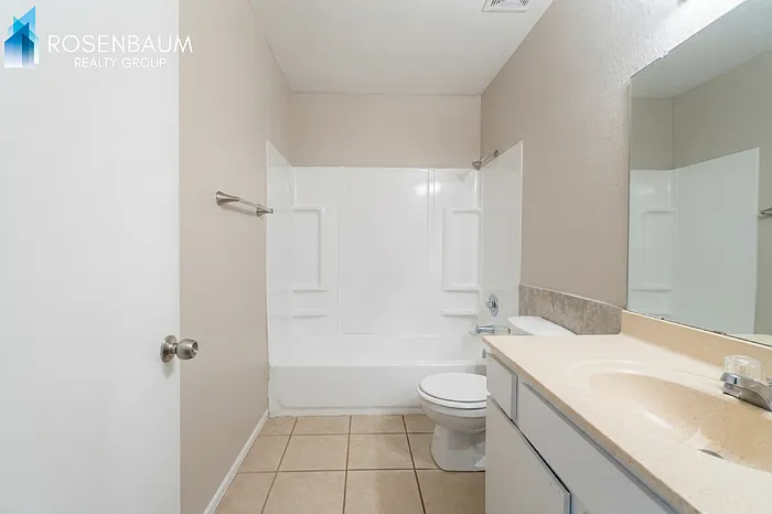 737 W 1st Ave #201 — Photo 8