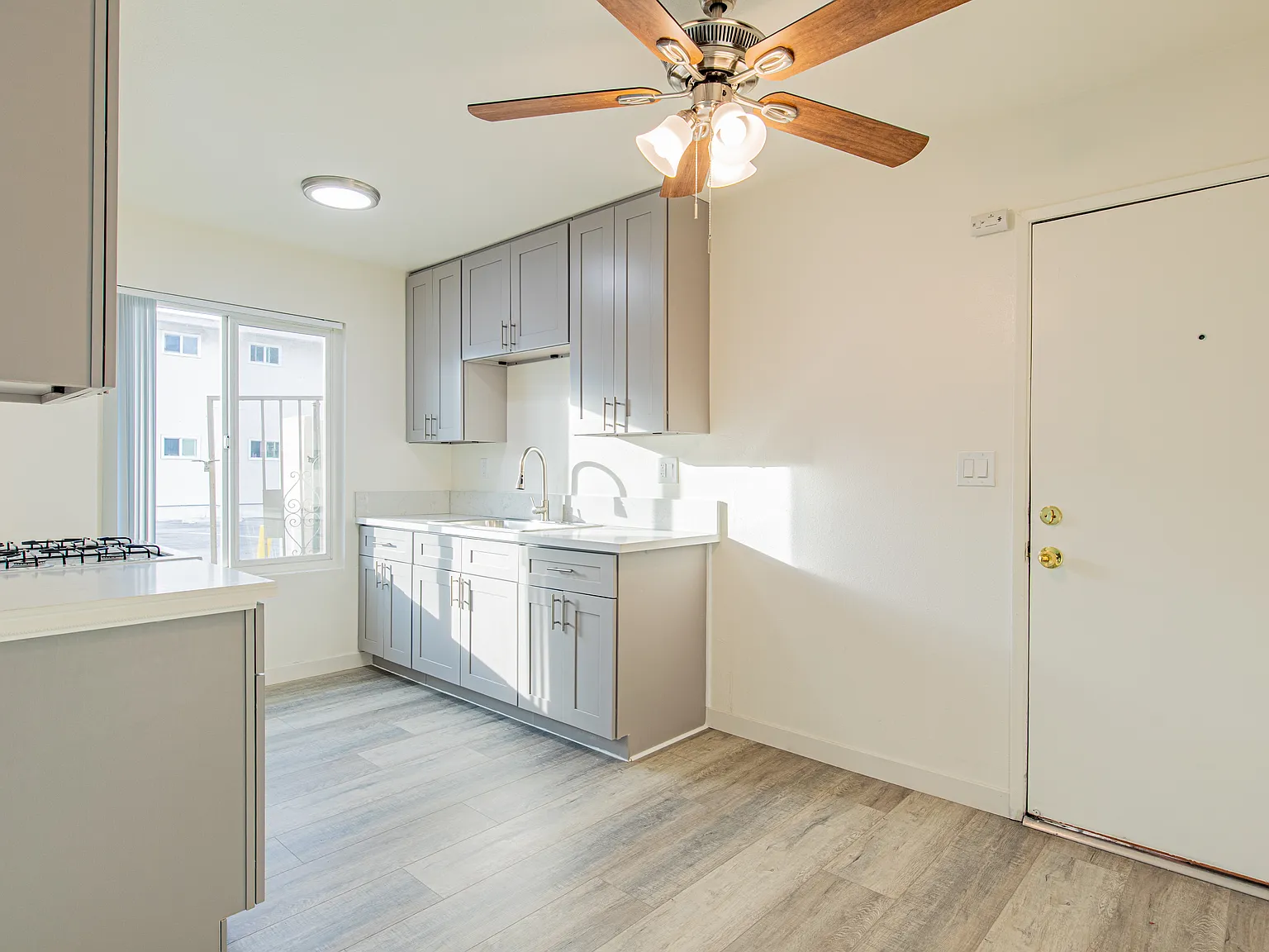 1 bed, 580 sqft, $1,950 — Photo 4