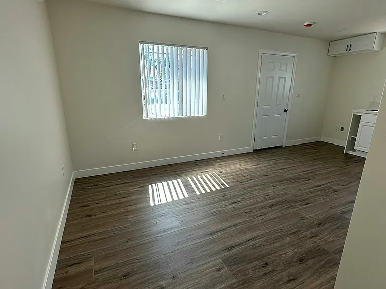 13187 Splendora Ave #13185-3/4 — Photo 2
