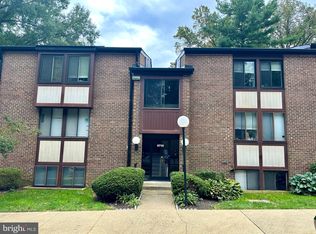 9715 Kings Crown Ct APT 102, Fairfax, VA 22031