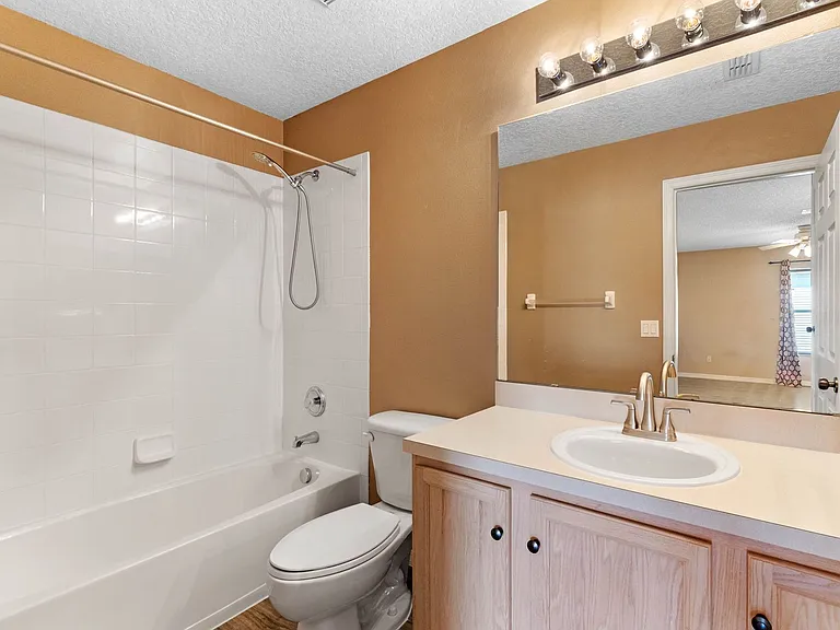 15321 Harrowgate Way — Photo 18