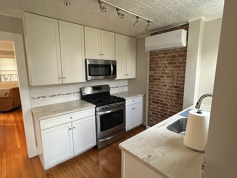 119 Lafayette Ave #121 — Photo 6