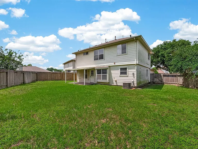 1838 Strongs Ct — Photo 30