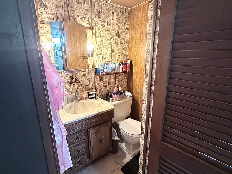 4904 Bancroft St — Photo 18