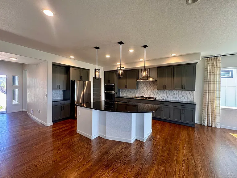 8275 Nat Love Dr — Photo 10