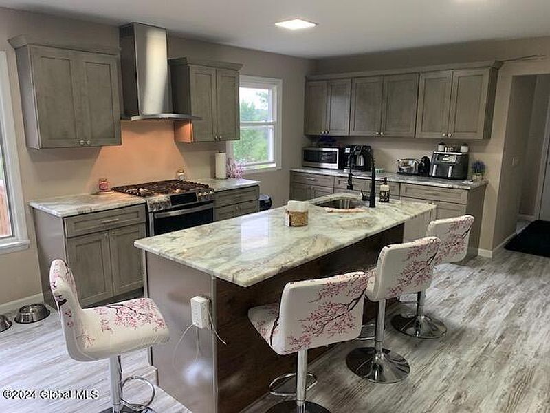 4th image of 756 Wells Road