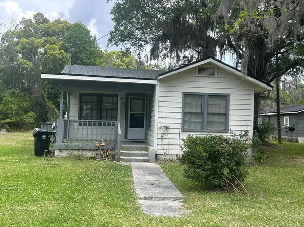 524 N Saint Clair St, Starke, FL 32091