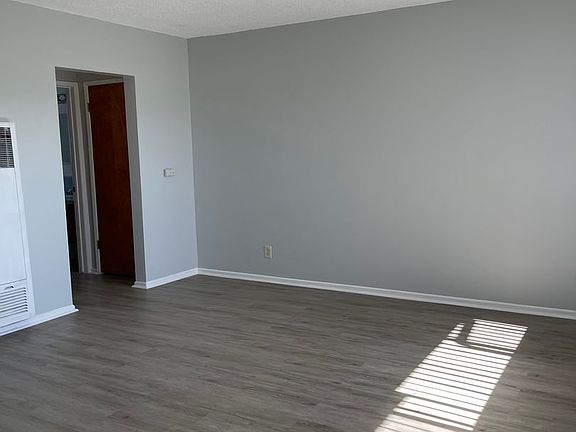 4th image of 3516 W Florence Ave #10