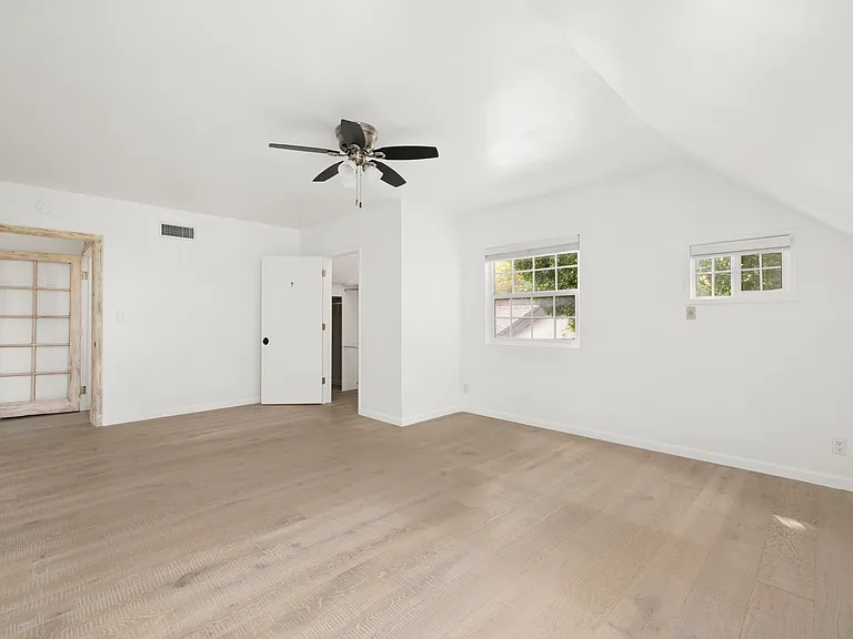 4309 Gentry Ave — Photo 30