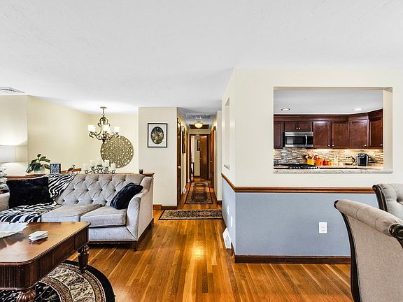 5th image of 42 Melbourne Rd