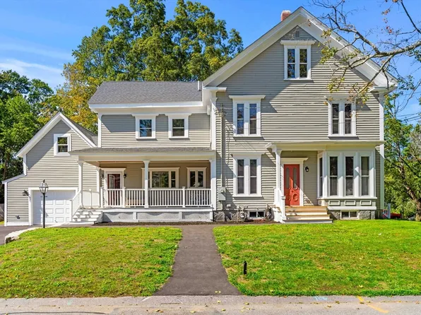 37 School St, Merrimac, MA 01860
