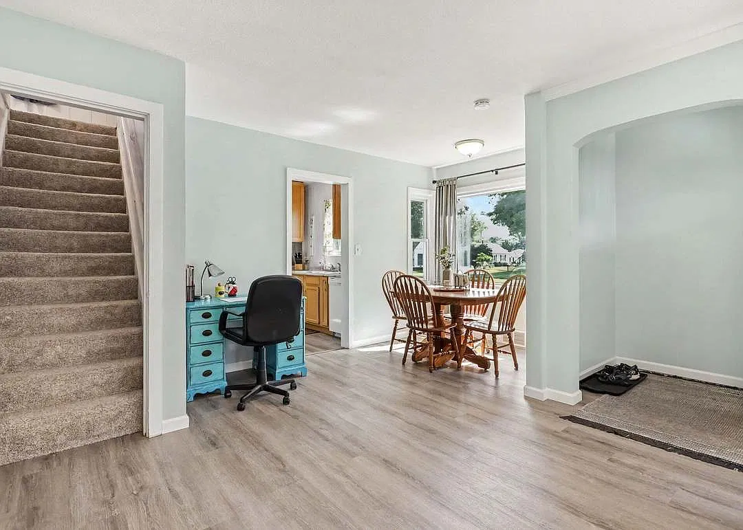 3 bed, 1.5 bath, 1368 sqft, $2,200 — Photo 3