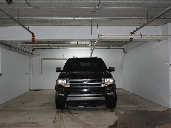 2nd image of 312 E Vanderbilt St #4