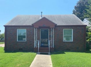 2548 E 1st St, Tulsa, OK 74104