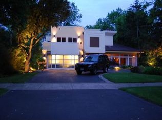 700 Sunset Ln, Glencoe, IL 60022