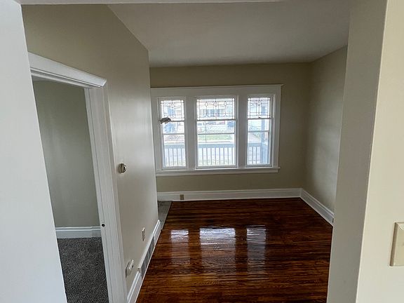 5th image of 17 Peach St Floor 1