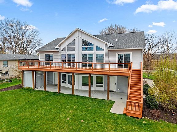 5th image of 534 Resort Rd