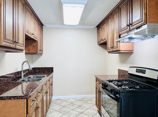 Tustin Garden Apartments, Tustin, CA 92780