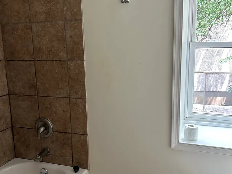 4545 Baker St — Photo 18