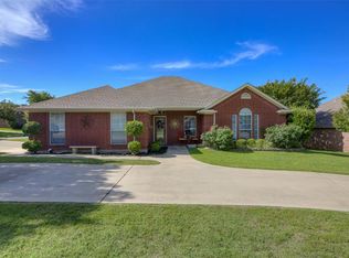 1701 Oakmeadow Dr, Decatur, TX 76234