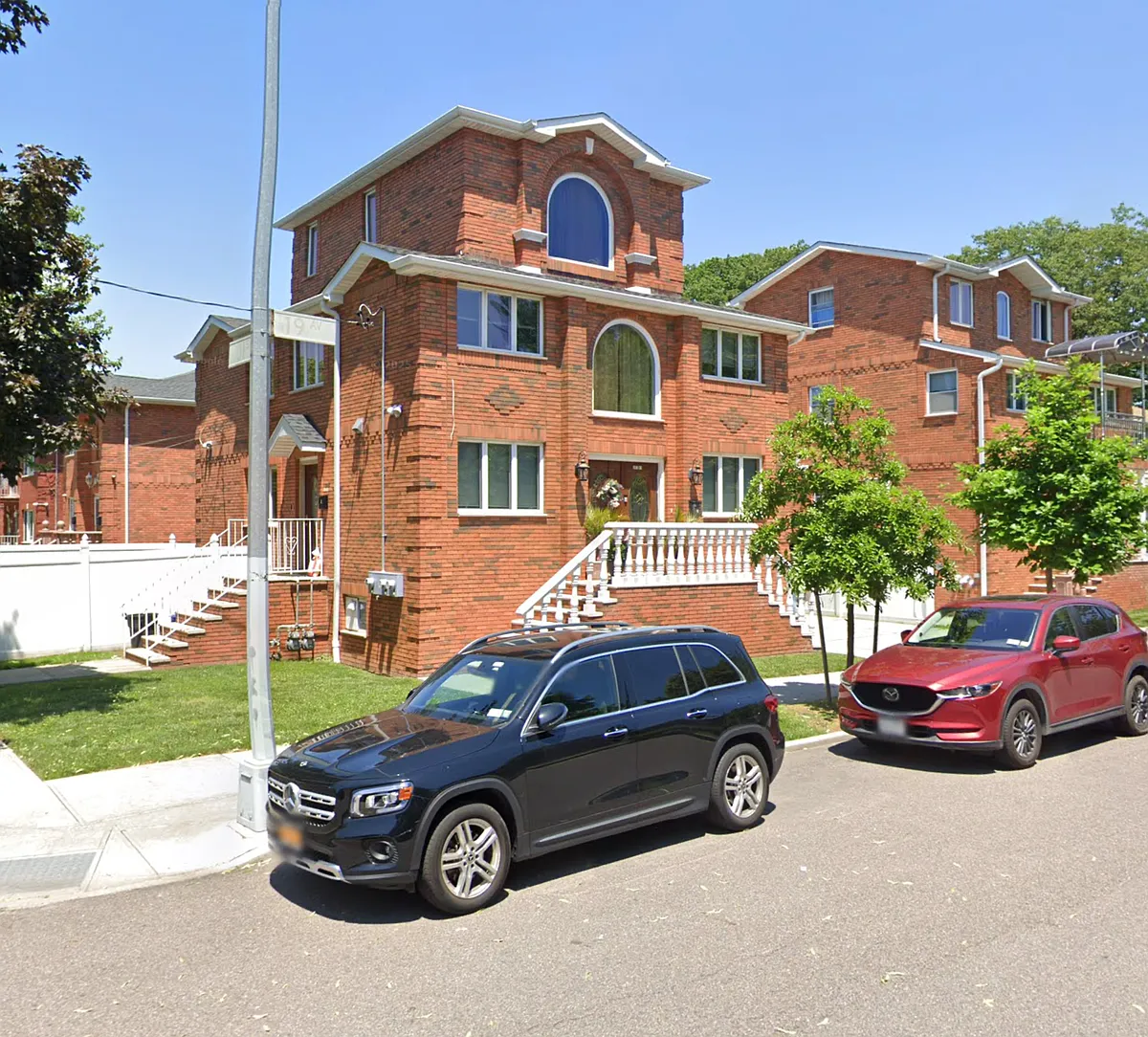 Building Photo - 201-01 19th Ave #1