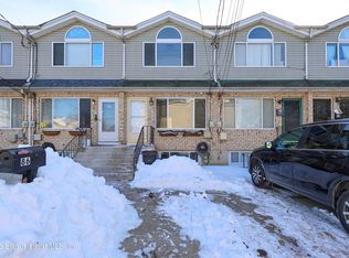 86 Confederation Pl, Staten Island, NY 10303