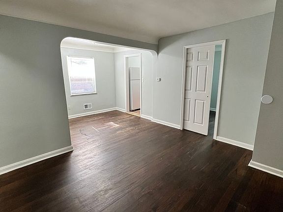 4th image of 1640 Anita Pl APT 2