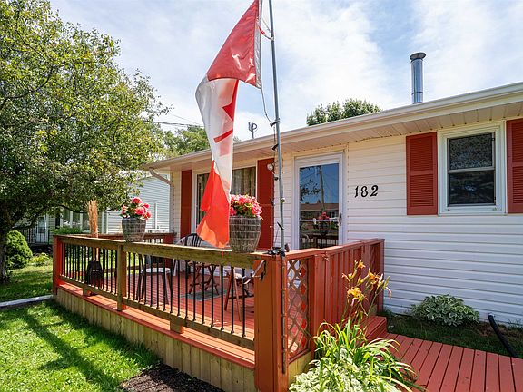 4th image of 182 Parkwood Cres