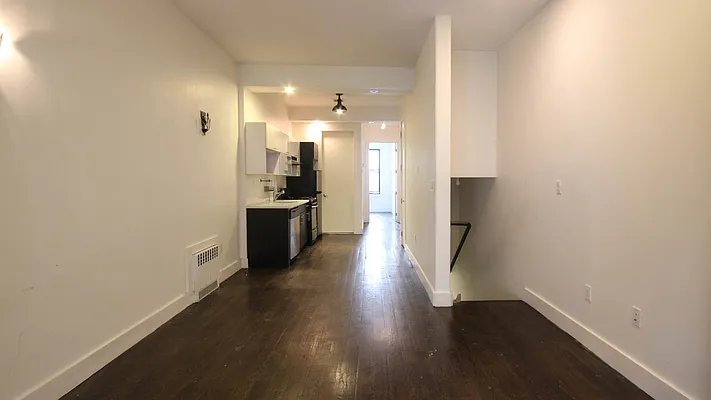 Rented by Nooklyn NYC LLC | media 41